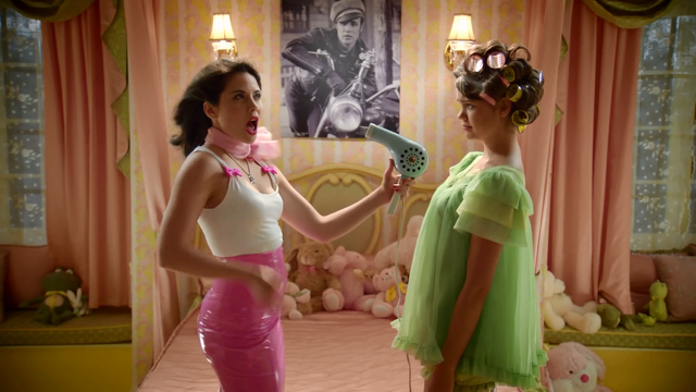 File:Like Me (200).png