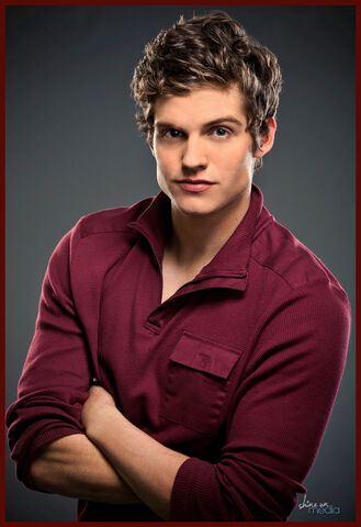 Fichier:Teen-Wolf-Season-2-Cast-Picture-5.jpg
