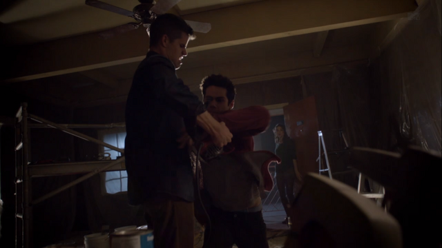 File:Teen Wolf Season 3 Episode 6 Motel California Charlie Carver Dylan O'brien Stiles saves Ethan.png
