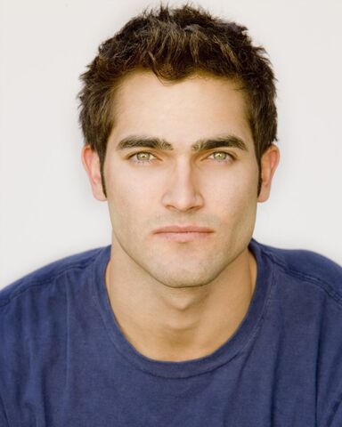 Fichier:Hoechlin169.jpg