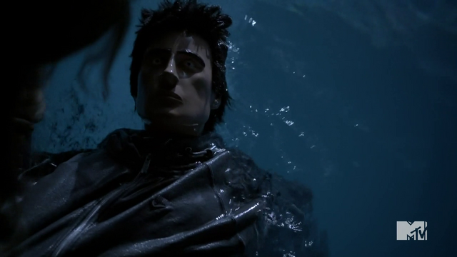 File:Teen Wolf Season 3 Episode 3 Fireflies floating dummy not a corpse.png
