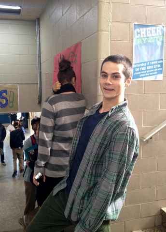 File:Dylan Costumer.png