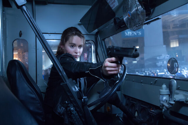 File:Tg-sarah-film-gun-014.jpg