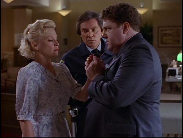 File:The-reluctant-vampire-crosswhite-harrasses-sally-11.png