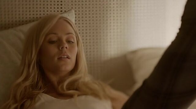 File:Bitten-Season-1-Episode-2-13-9d5f.jpg