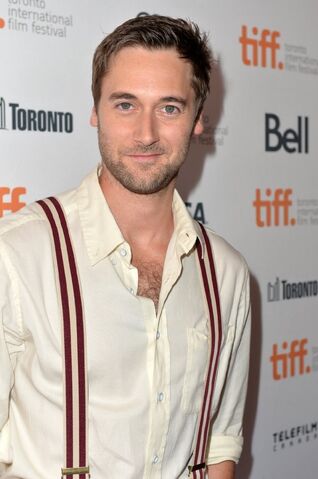 Archivo:Ryan Eggold.jpg