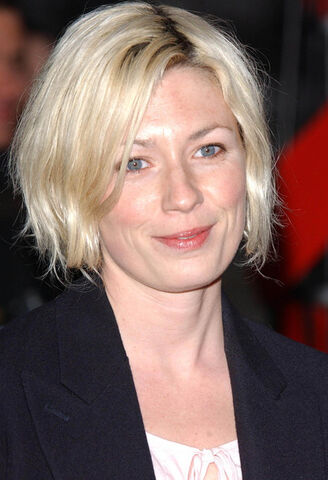 File:Kate+Ashfield+Empire+Awards+2005+RoAdgEw1VM1l.jpg