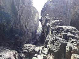 File:Entrance Chasm.jpg
