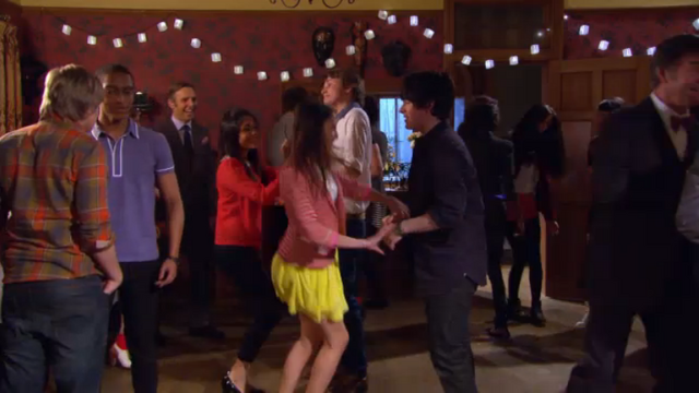File:Dancing.png