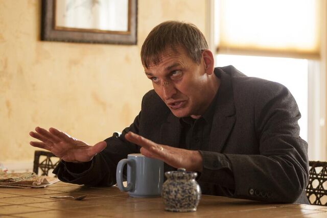 File:1x03 MattTalkingToNora.jpeg