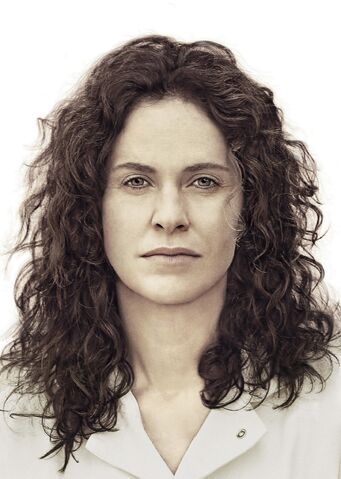 File:Laurie S1.jpg