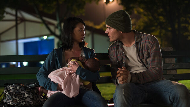 File:1x10 TomAndChristine.jpg