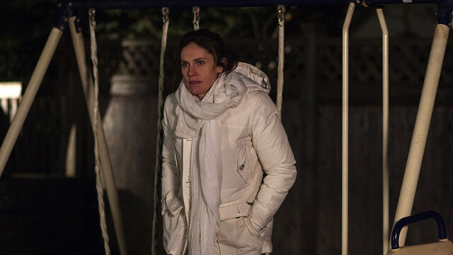 File:1x03 LaurieInTheBackyard.jpg