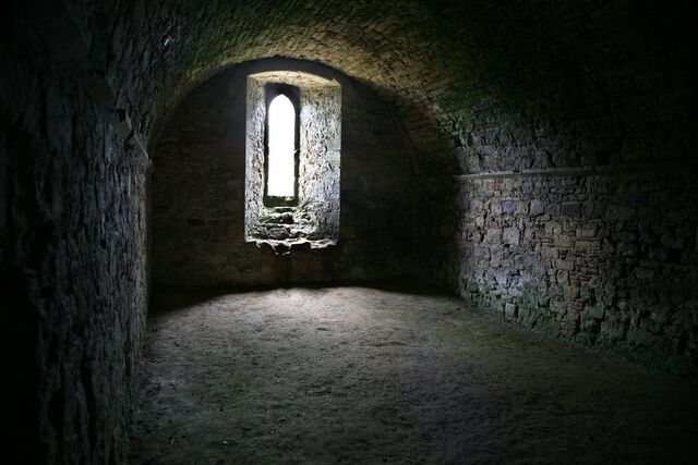 File:Dungeon window 2.jpg