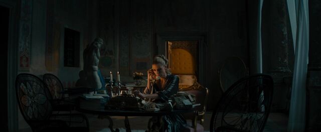 File:Victoria Vinciguerra Home office.jpg