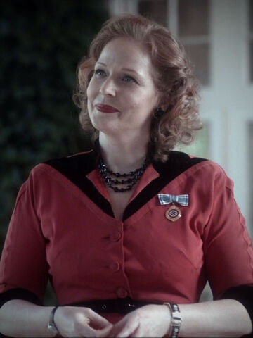 File:HelenSmith-S01E06.jpg