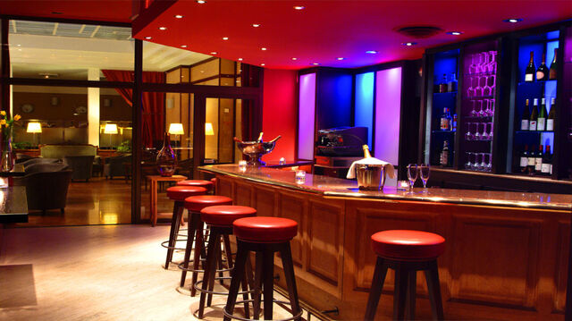 File:Hannongbar.jpg