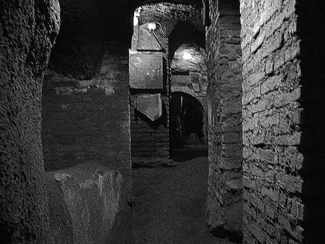 File:Catacombs S. Sebastiano Rome1.jpg