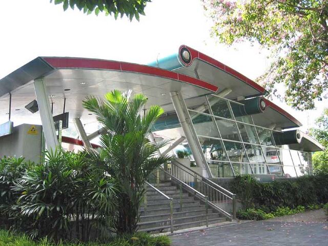 File:HongLimParkMRT001.jpg