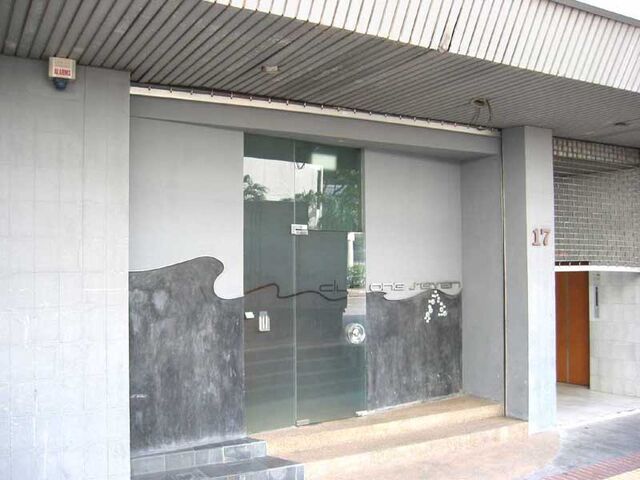 File:OneSeven001.jpg