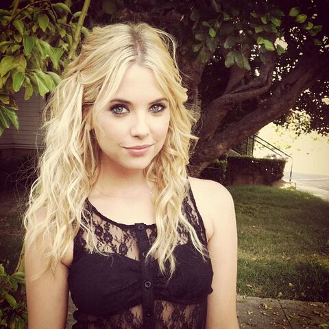 File:Zoey.jpg
