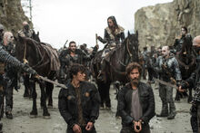 4x05 Roan Echo Bellamy Kane Ice Nation.jpg