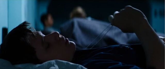 File:Ben and locket.jpg
