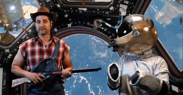 File:Horsetronaut.png