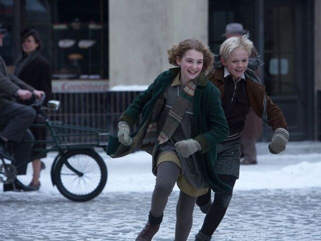 File:The-book-thief-sophie-nelisse-nico-liersch.jpg