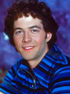 Christopher-Daniel-Barnes as Greg Brady