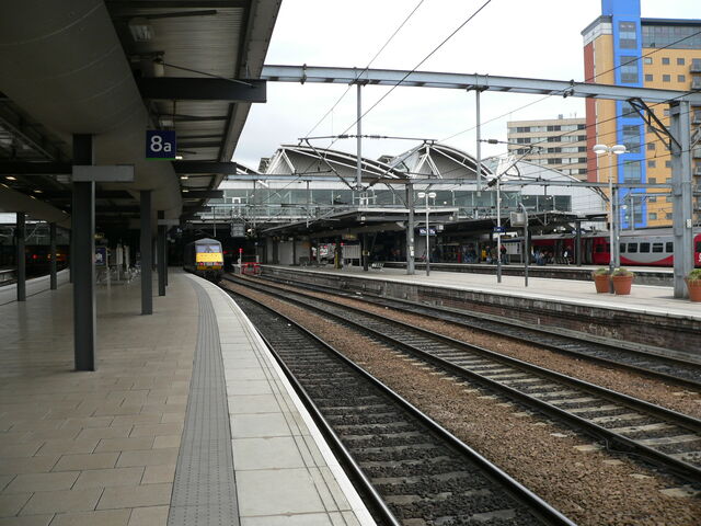 File:LeedsCentralStation.jpg