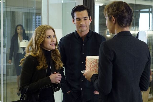 File:1x01-6.jpg