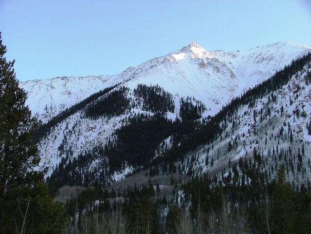 File:Winter-Scenery-From-Snowy-Mountain-Tops-06.jpg