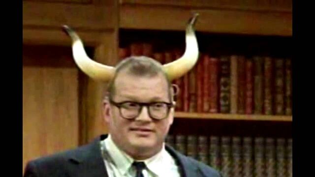 File:TDCS episode 1x21 - Drew Gets Motivated as a Brahma Bull.jpg