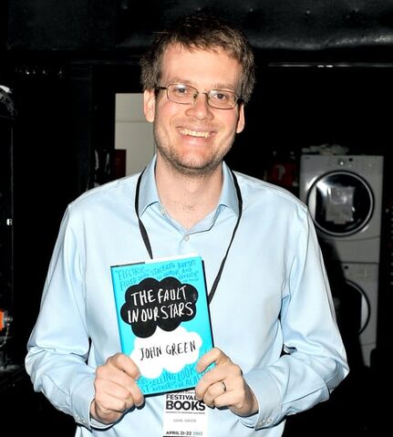 File:1387473817 john-green-zoom.jpg