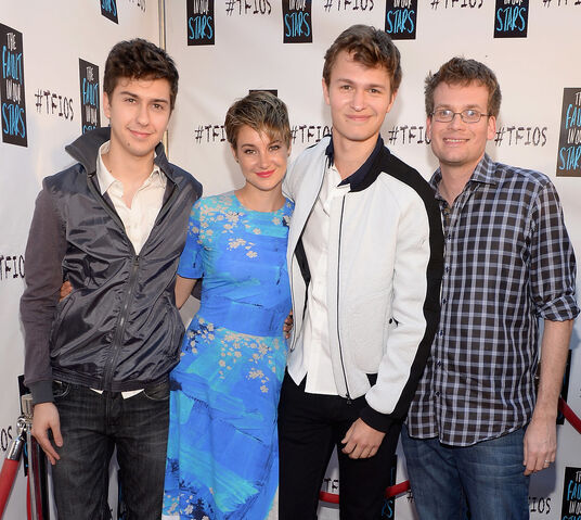 File:Fault-Our-Stars-Fan-Tour-Miami-Photos.jpg
