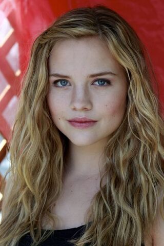 File:Maddie Hasson.jpg