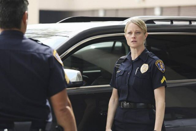 Fichier:The-Fosters-1x08-Clean-12.jpg