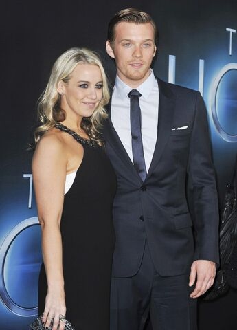 File:Jake-abel-premiere-the-host-03.jpg
