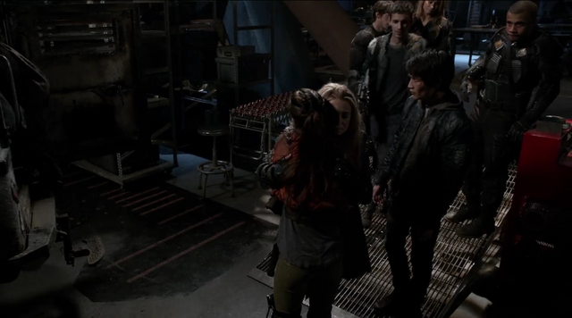 File:ClarkeRaven3x12.png