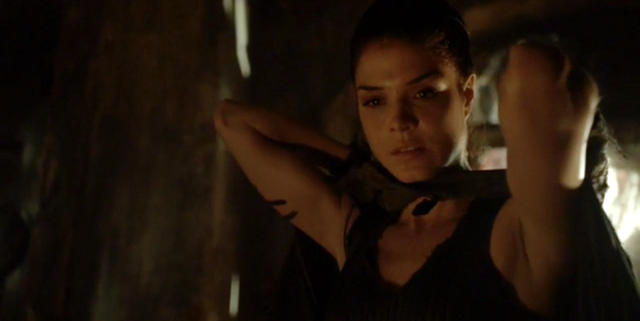 File:The-100-S4-episode-2-Octavia.png