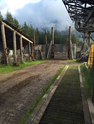 File:Fallen - BTS 8.jpg