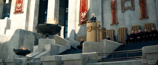 File:Pressie on Podium.png