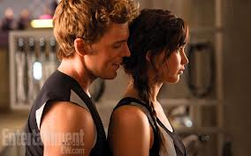 File:Finnick and katniss.png