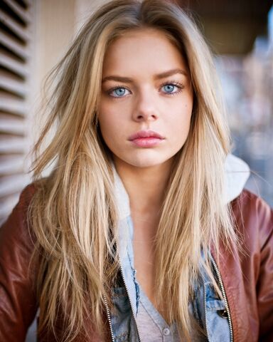 File:RheaStardon.jpg