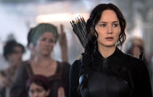 File:Katniss District 8 still.jpeg