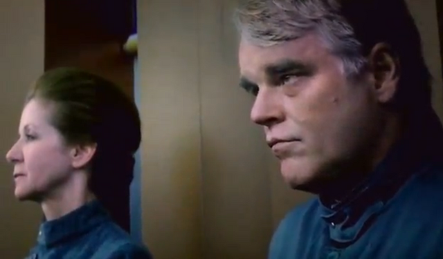 Archivo:Plutarch observando la ejecución de Snow.png