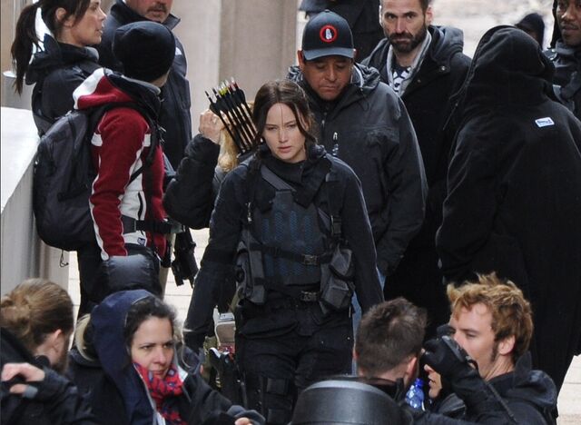 File:JLaw on set 6.jpeg