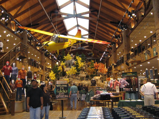 File:Cabelas2.jpg