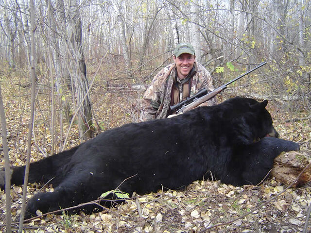 File:DanielBearHunting.jpg